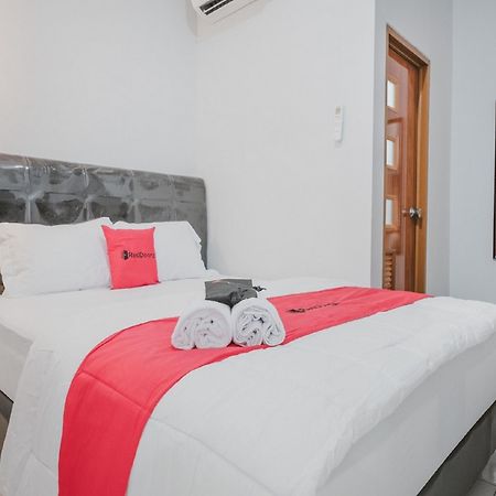 Hotel RedDoorz Syariah near Siloam Hospital Kebon Jeruk Dżakarta Zewnętrze zdjęcie