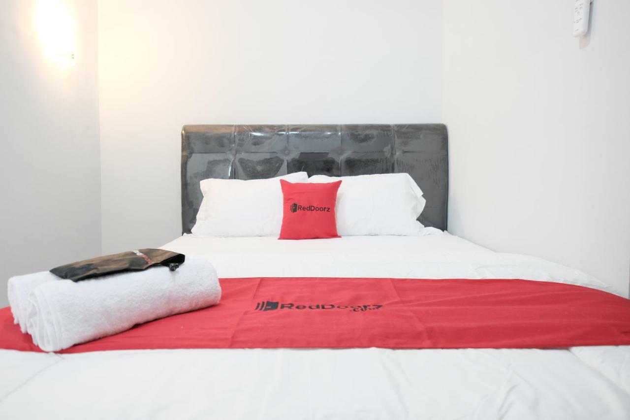 Hotel RedDoorz Syariah near Siloam Hospital Kebon Jeruk Dżakarta Zewnętrze zdjęcie